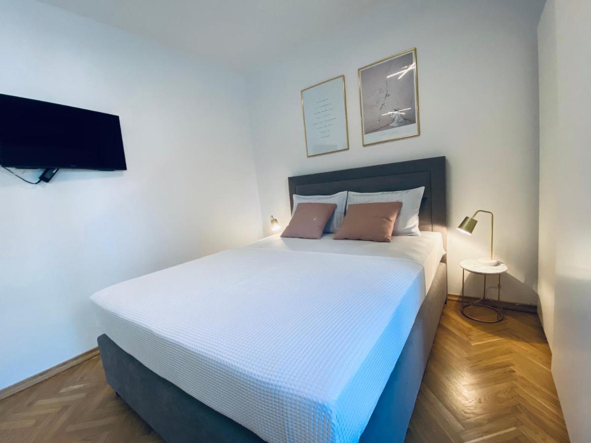 Cirjak Apartments Biograd Na Moru Bagian luar foto