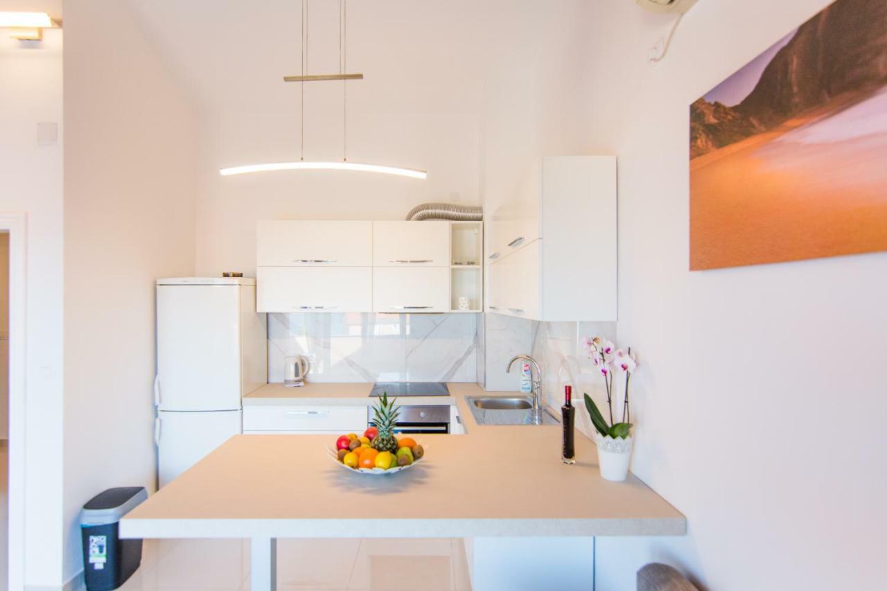 Cirjak Apartments Biograd Na Moru Bagian luar foto